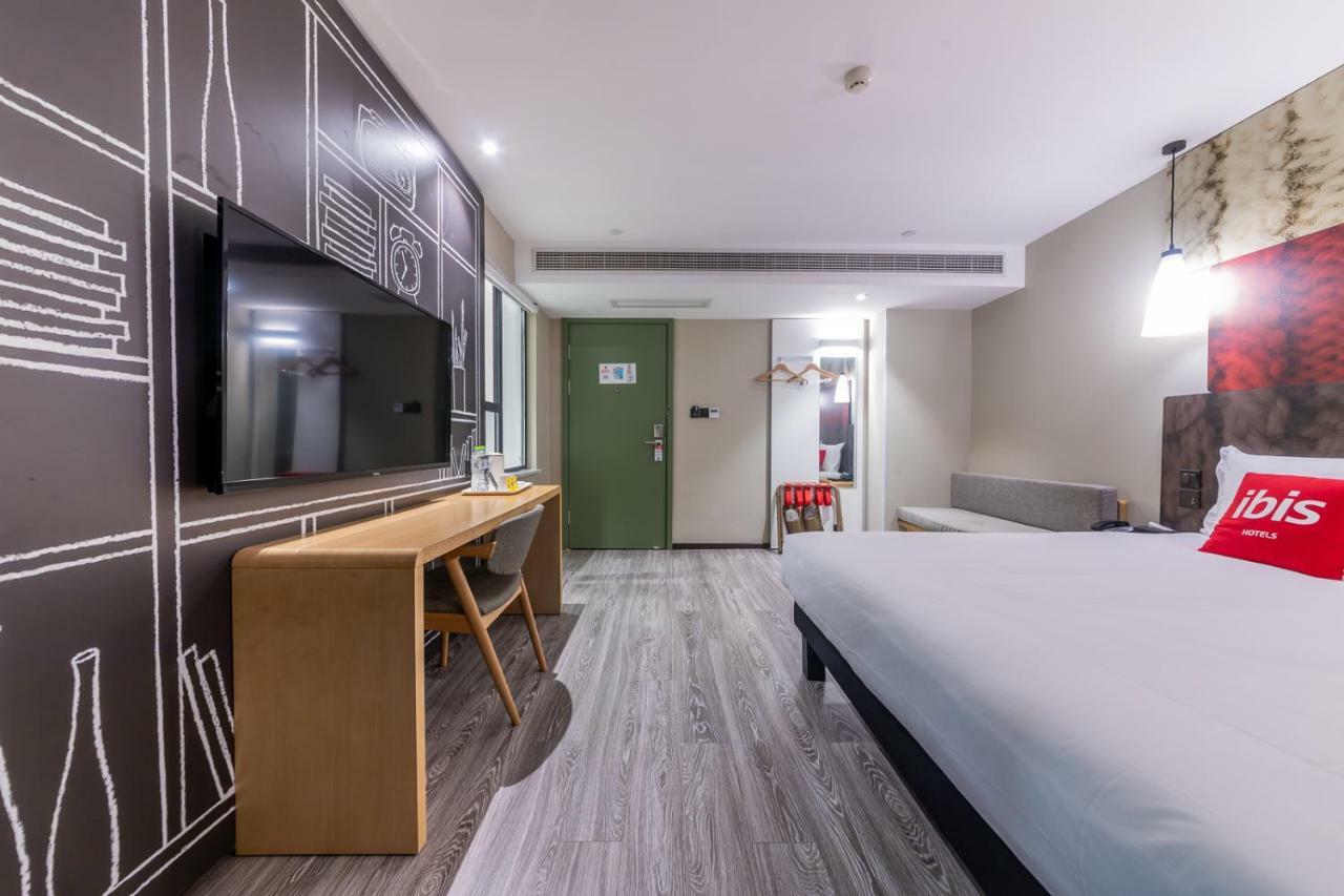 Ibis Chongqing Jiefangbei Pedestrian Street Hotel מראה חיצוני תמונה