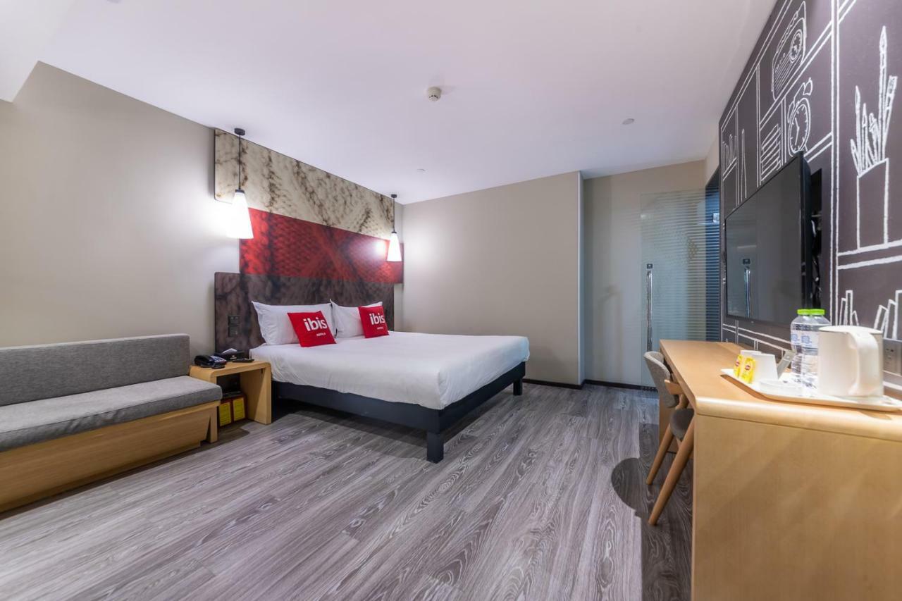 Ibis Chongqing Jiefangbei Pedestrian Street Hotel מראה חיצוני תמונה