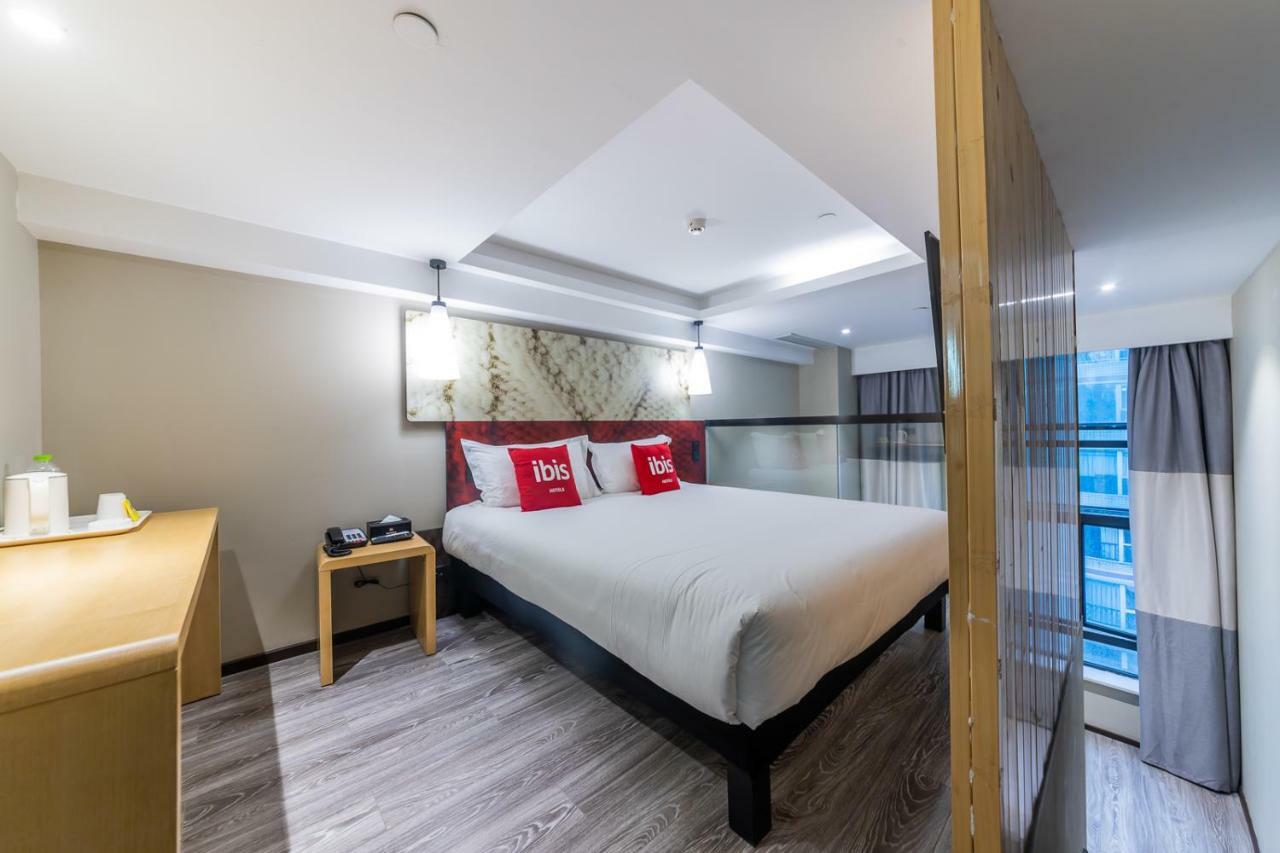 Ibis Chongqing Jiefangbei Pedestrian Street Hotel מראה חיצוני תמונה
