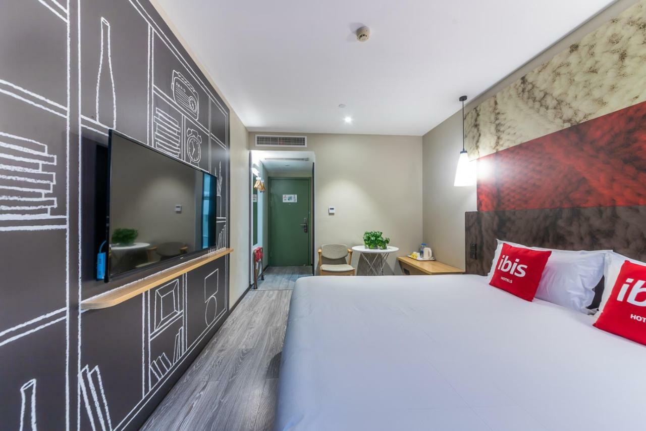 Ibis Chongqing Jiefangbei Pedestrian Street Hotel מראה חיצוני תמונה