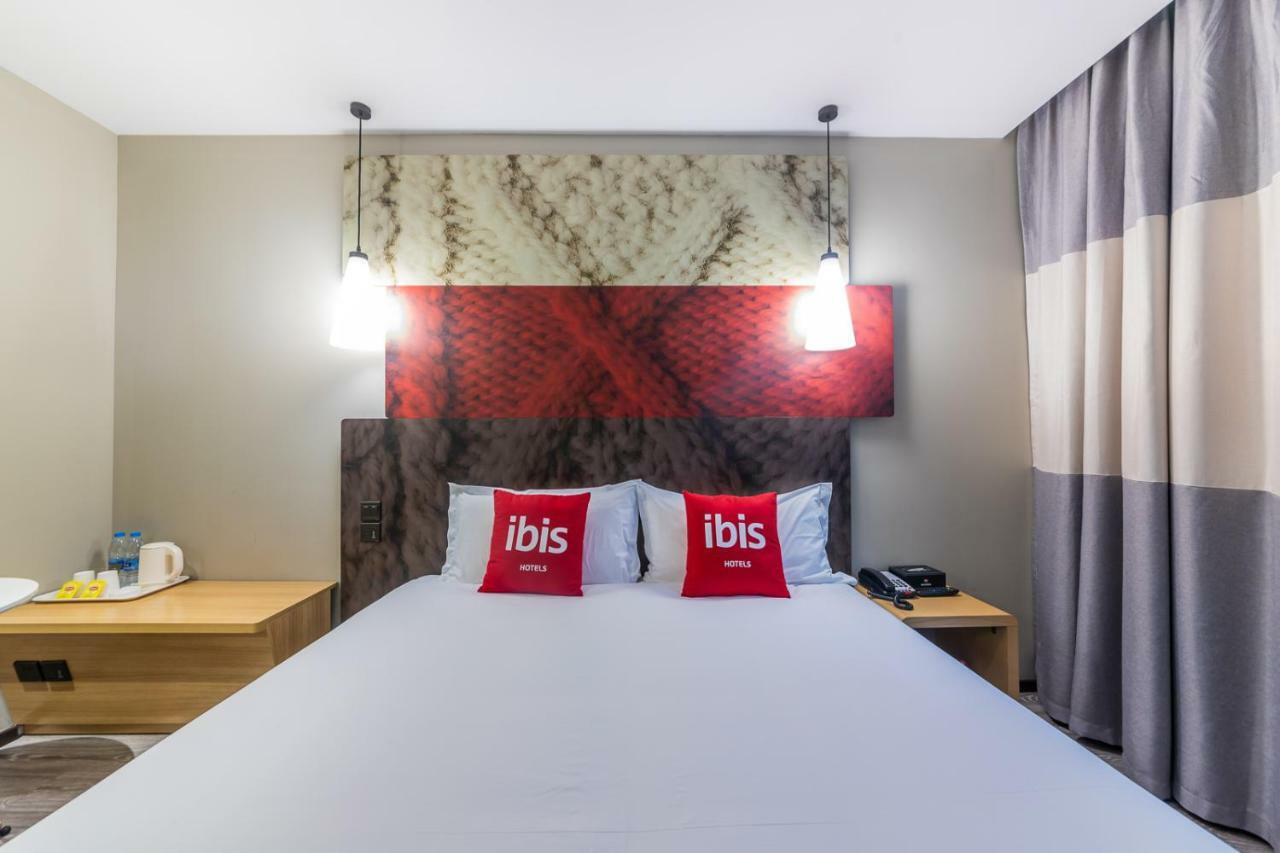 Ibis Chongqing Jiefangbei Pedestrian Street Hotel מראה חיצוני תמונה